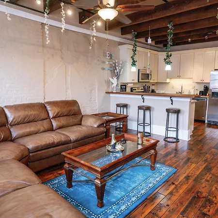 Decatur Sugar Mill Blues Apartment *