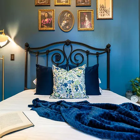 The Mansion On Royal Hotel 3*