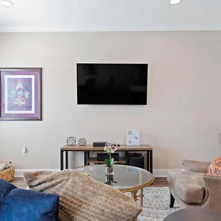 Holiday home Spacious 4br Mid-city With Pool & Balcony New Orleans
