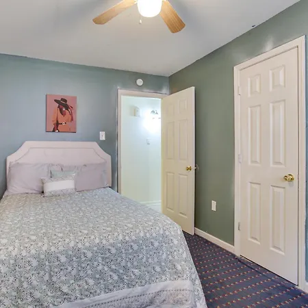 Easy Access To Us-90 & Near Dtwn: Holiday home *