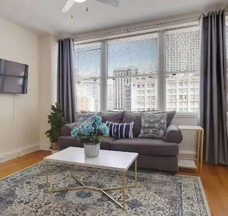 Apartment Beautiful Walk To French Quarter, Pool, Gym, View