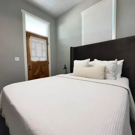 Apartment Urban Charm In The Heart Of