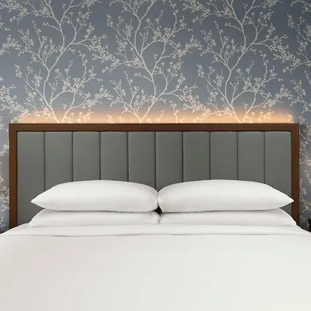 Hilton Riverside Hotel 4*