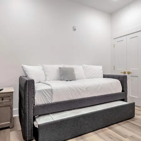 Apartment Roami At The Churchill *