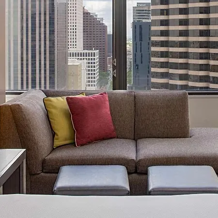 Hyatt House Downtown 3*
