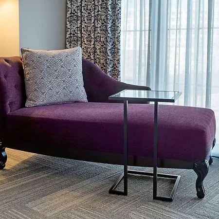Cambria Downtown Warehouse District Hotel 4*