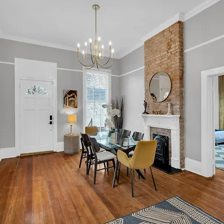 Apartment Historic Uptown W Gated Parking