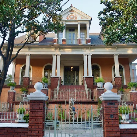 The Happy House Bed & Breakfast New Orleans