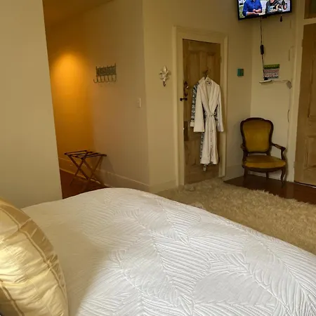 The Happy House Bed & Breakfast