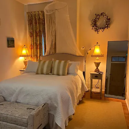The Happy House Bed & Breakfast New Orleans