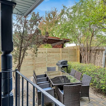 Mid-city Muse W Pool -spacious 5br Minutes To Fq Hotel