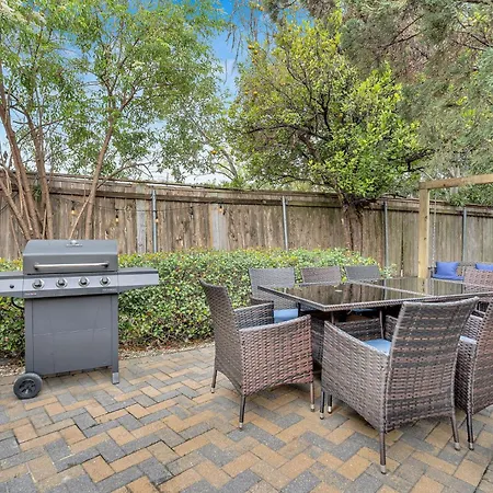 Mid-city Muse W Pool -spacious 5br Minutes To Fq Hotel *