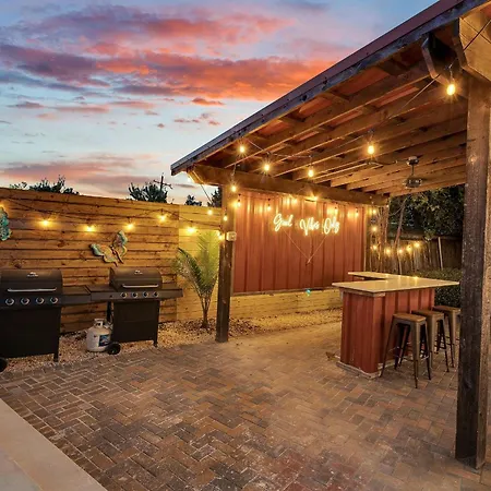Mid-city Muse W Pool -spacious 5br Minutes To Fq New Orleans