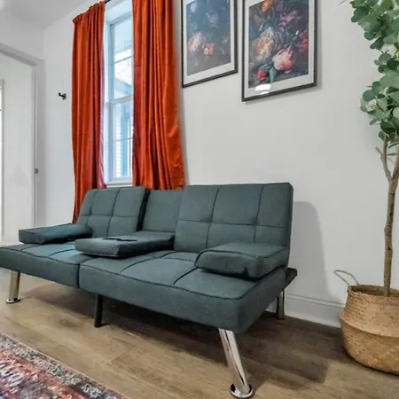 Mid-city Muse W Pool -spacious 5br Minutes To Fq New Orleans