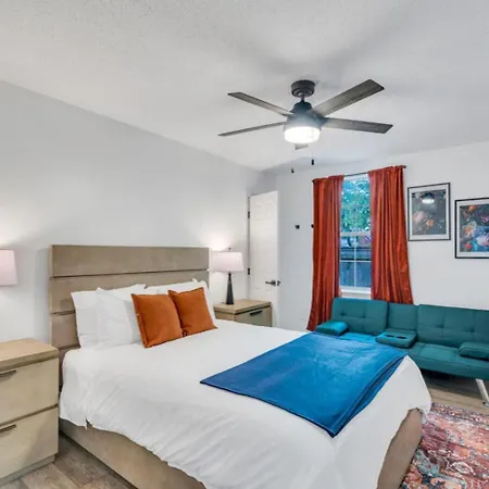 Mid-city Muse W Pool -spacious 5br Minutes To Fq Hotel New Orleans