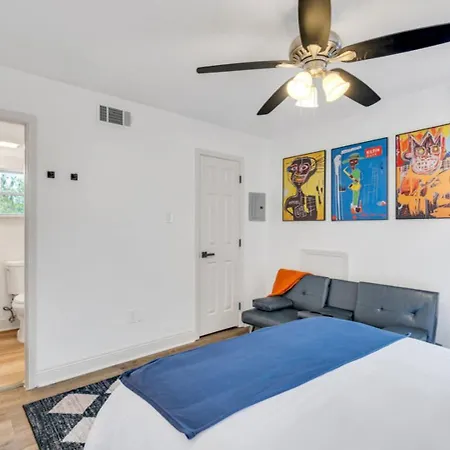 Mid-city Muse W Pool -spacious 5br Minutes To Fq Hotel