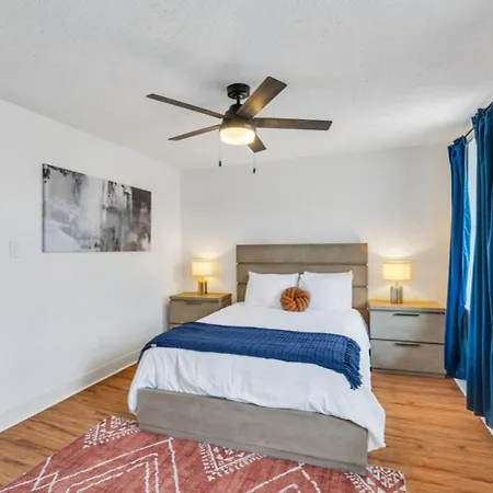 Hotel Mid-city Muse W Pool -spacious 5br Minutes To Fq *