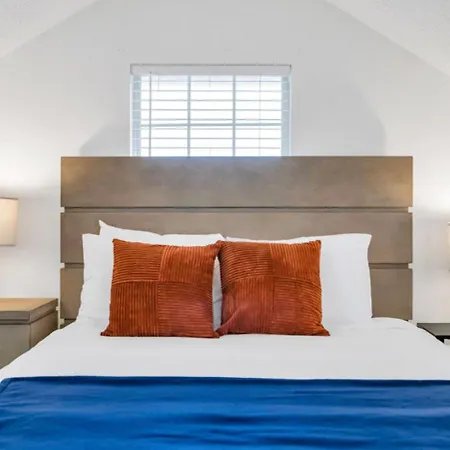 Mid-city Muse W Pool -spacious 5br Minutes To Fq * New Orleans