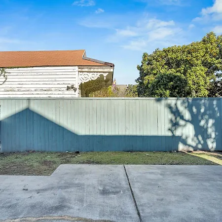 Historic Uptown W Gated Parking Apartment New Orleans