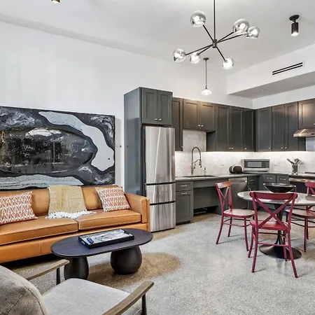 The Mary Beth & Gallery Apartment *