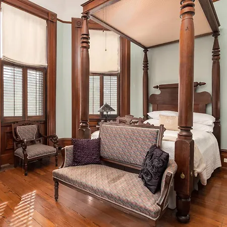 Grand Victorian New Orleans