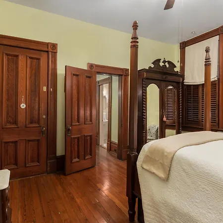 Grand Victorian 3* New Orleans