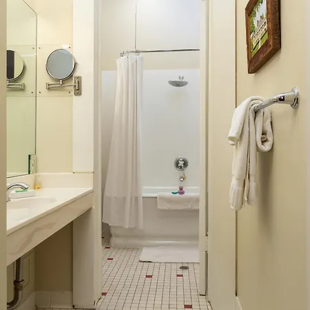 Grand Victorian 3* New Orleans