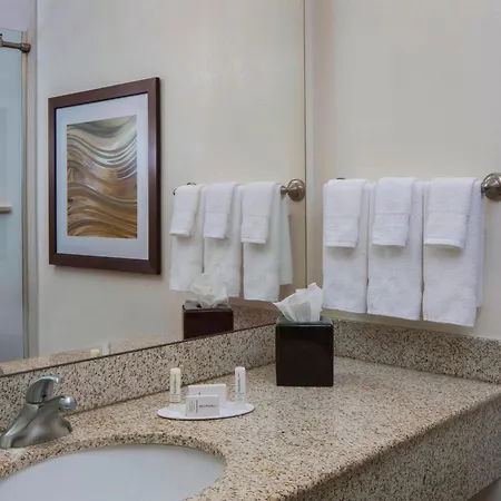 Courtyard By Marriott Downtown Near The French Quarter