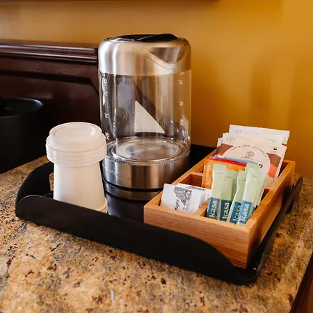 The Lafayette By Kasa Living 3* New Orleans