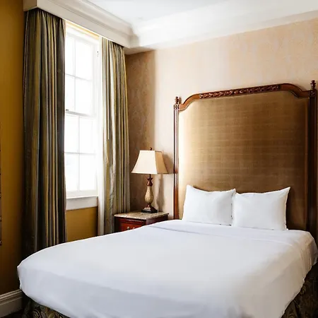 The Lafayette By Kasa Living 3* New Orleans