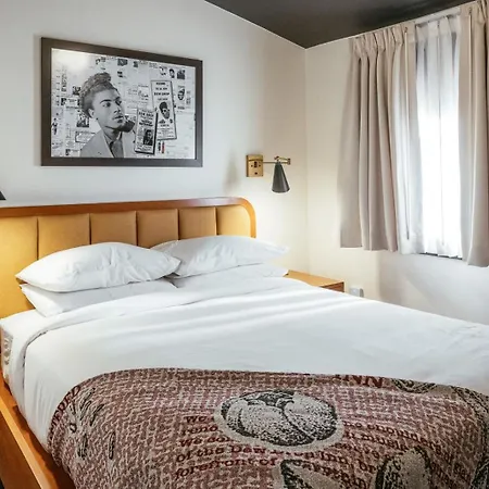 Dew Drop & Lounge Hotel