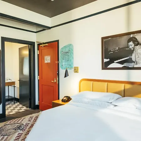 Hotel Dew Drop & Lounge New Orleans
