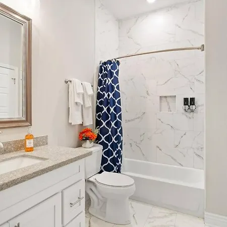 Holiday home Stylish Uniquely Designed Near French Quarter