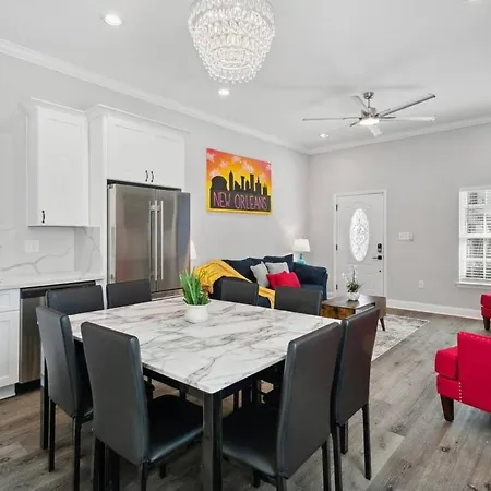 Holiday home Huge 5min From Fq! 5br, Outdoor Seating! *