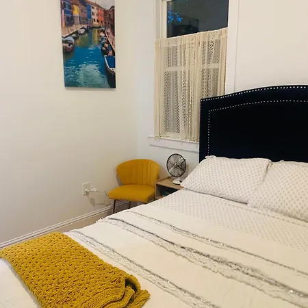 Cozy Plant House * New Orleans