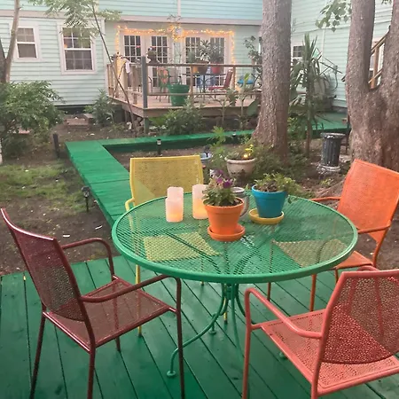 Garden View Apartment New Orleans