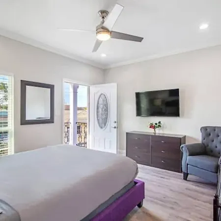 Holiday home Breathtaking Spacious Art Filled 5br Near Fq *
