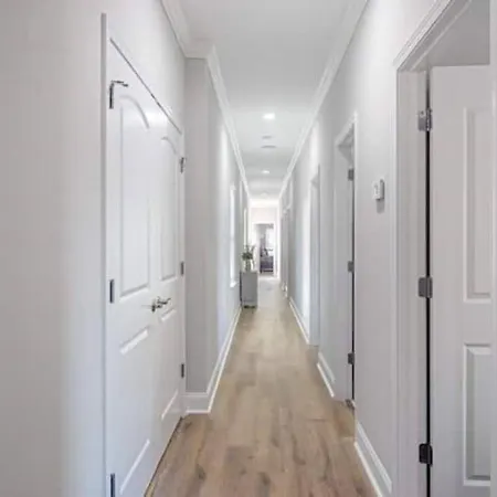 Breathtaking Spacious Art Filled 5br Near Fq Holiday home New Orleans