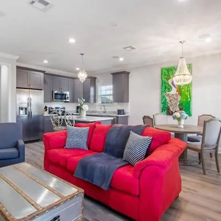 Breathtaking Spacious Art Filled 5br Near Fq * New Orleans