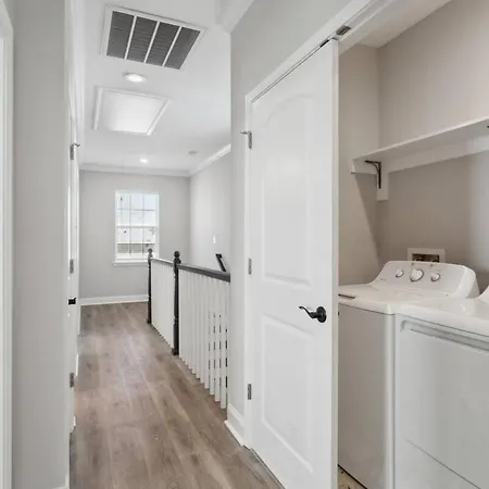 Holiday home Brand New 5br, Outdoor Seating, Parking New Orleans