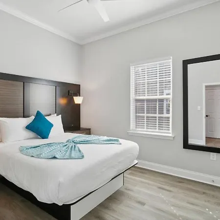 Beautiful New 5br With Outdoor Seating Holiday home New Orleans