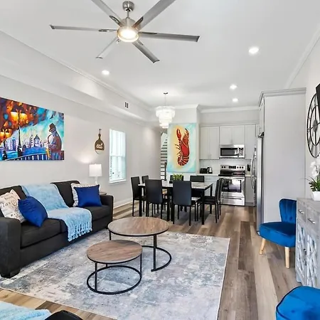 Holiday home Private, Brand New, 5 Bed 5 Bath New Orleans