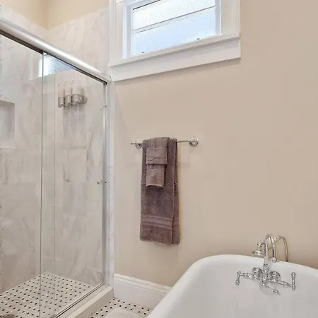 Lovely Historic Treme 3bed And 2bath, Prime Location * New Orleans