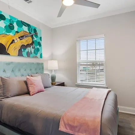 Holiday home Colorful 5 Bedroom Near Superdome