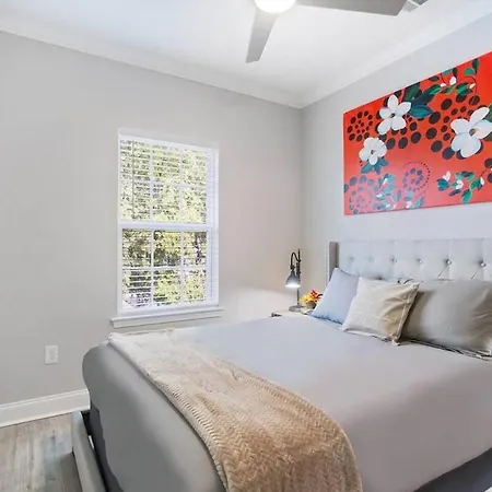 Spacious 5 Bedroom Near Fq And Superdome Holiday home *