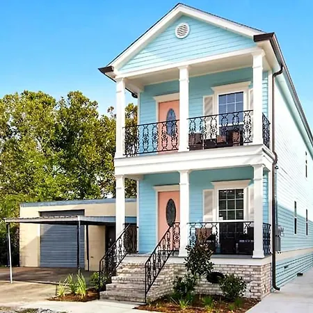 Spacious 5 Bedroom Near Fq And Superdome Holiday home New Orleans