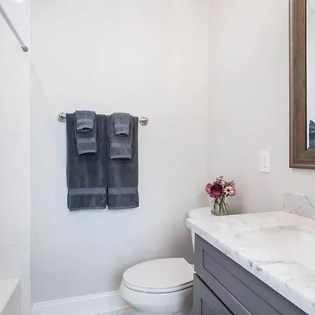 Spacious 5 Bedroom Near Fq And Superdome Holiday home *