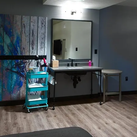Moxy Downtown/french Quarter Area Hotel New Orleans