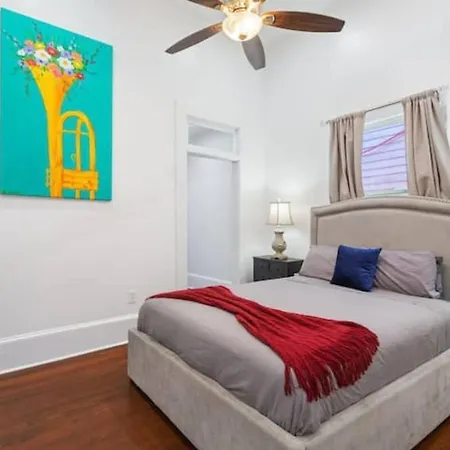 Classic And Charming 3br In Treme Holiday home New Orleans