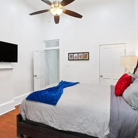 Holiday home Freshly Renovated Near The French Quarter *